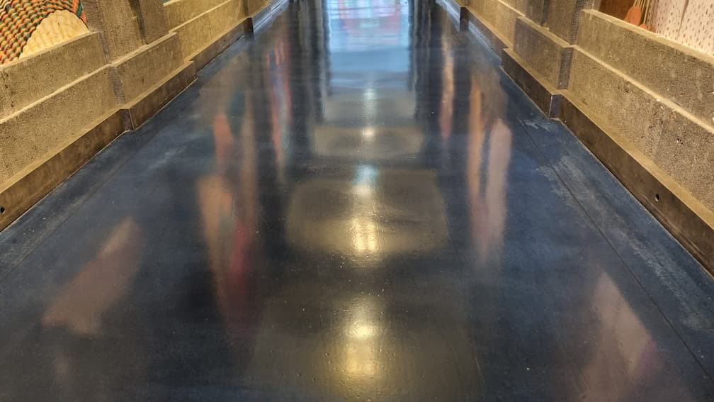 clean-shiny-hallway-floor